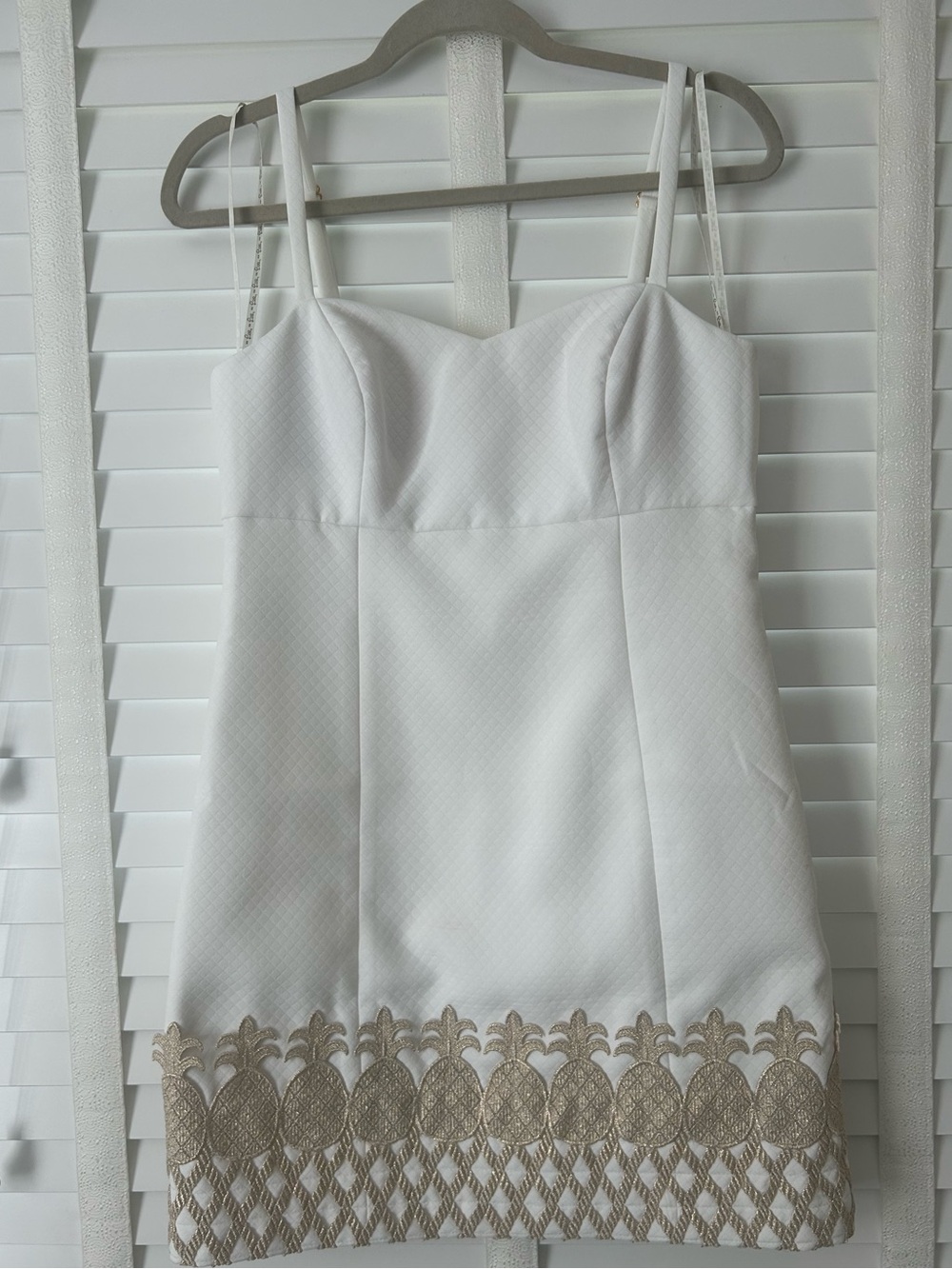 Lilly Pulitzer Mini Dress White Gold Pineapple Lace Trim Sleeveless Size 6